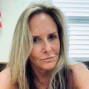 Meet your Posher, Dana